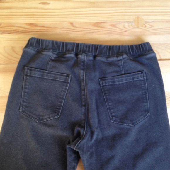 📦BUNDLED📦 Gray Jeggings - Picture 4 of 4