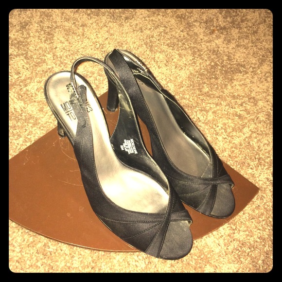Black peep toe heels! Size 8.5