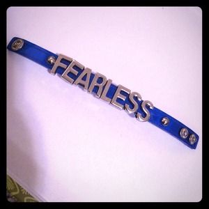 BCBG BRACELET FEARLESS