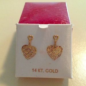14k gold heart earrings
