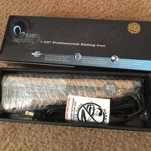 Hair straightener NIB