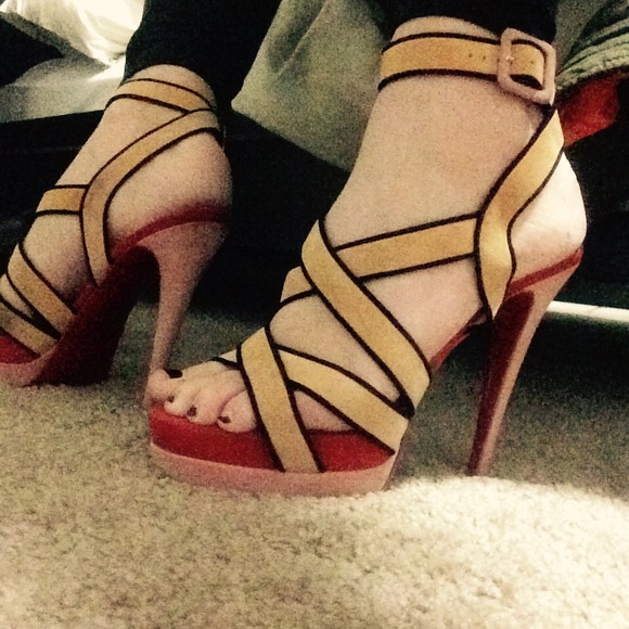 Sale!!!Authentic christian Louboutin strappy suede - Picture 4 of 4