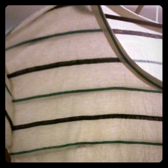 Loose fitting crop top