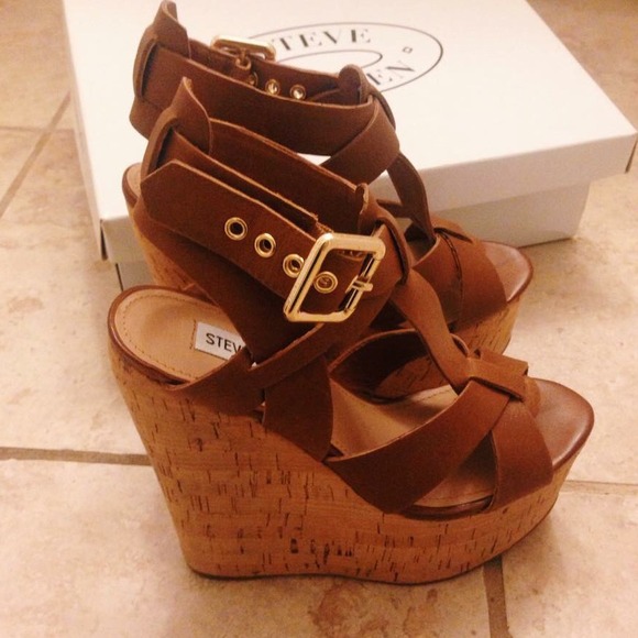 Cognac leather sandal/wedge