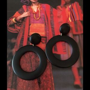 PRICE FINAL UNLESS BUNDLED🔸Host Pick🔸Earrings