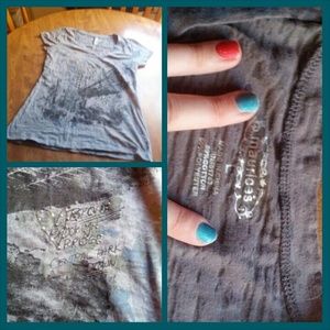 **GIFTED***Burn out v-neck tee