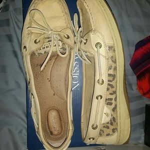 Nice used dress shoe sperry's chetah print