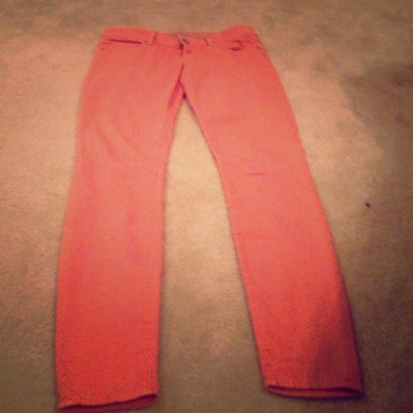 ***BUNDLED 😎🐰❤️Express peach jeans!