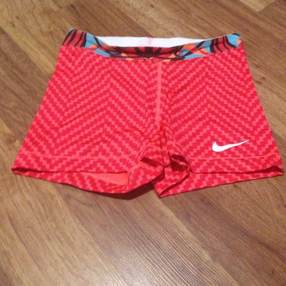 ✨NIKE PROS✨