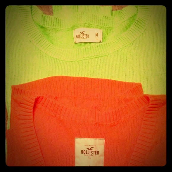 2 hollister sweaters
