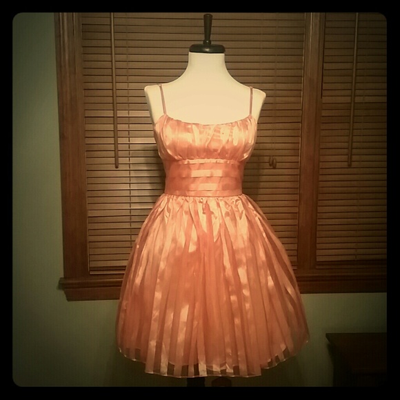 Modcloth peach and pretty dress! - Picture 1 of 4