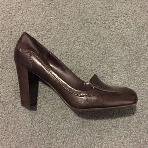 Nine West dark brown leather 3 inch pumps/loafers