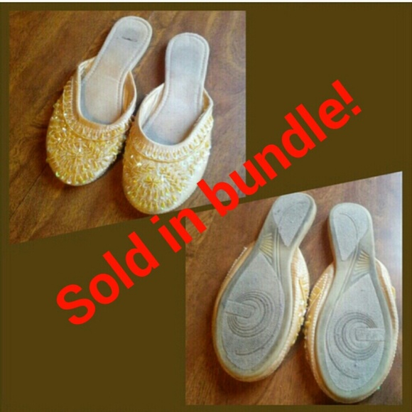 Gold flats - Picture 1 of 1