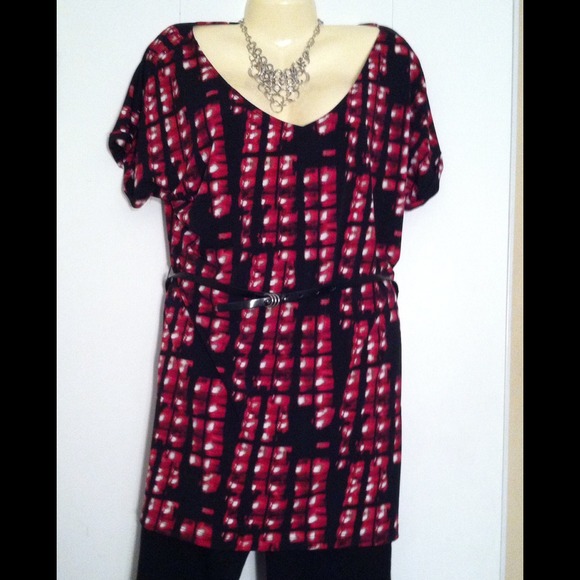 ~SOLD IN BUNDLE~ Red/black tunic Size XL - Picture 1 of 3