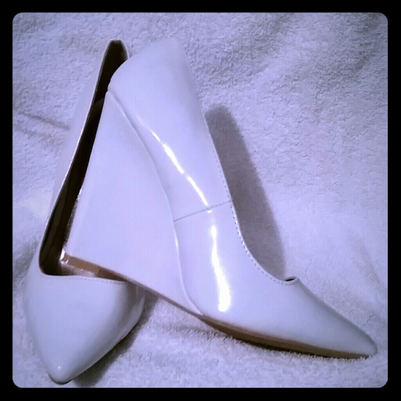White wedges