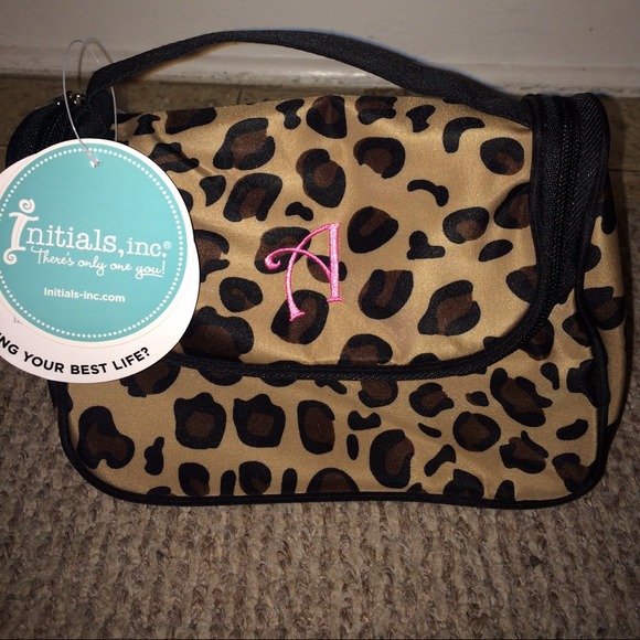 🚫SOLD  Initials inc make up bag