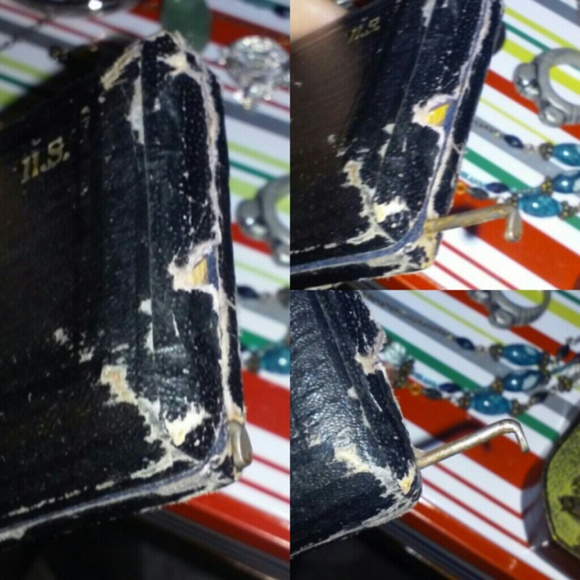 CLOSE UP PIKS - Picture 3 of 3
