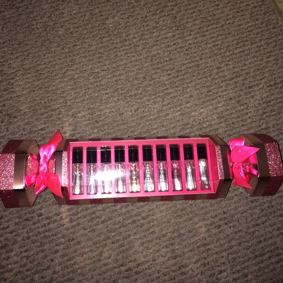 🚫SOLD  Victoria secret perfume gift set