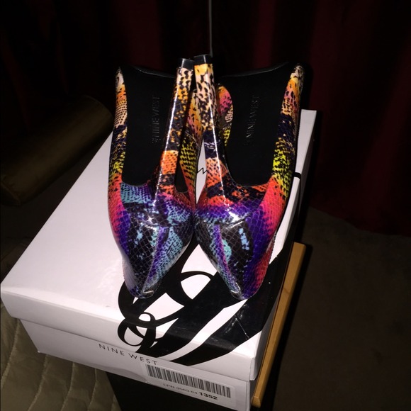 NIB Pink Multi Snake heel - Picture 4 of 4