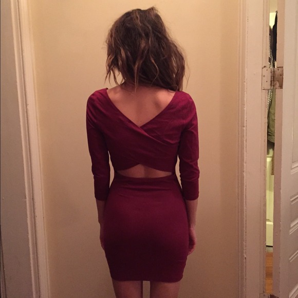 Bodycon Red Dress with Cutout Back