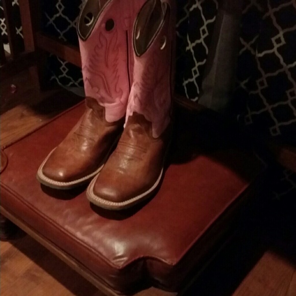 All leather cowgirl boots