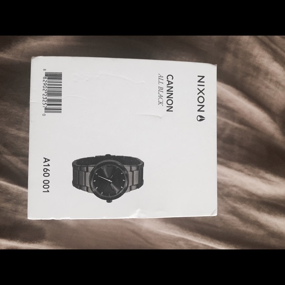 A Nikon Men watch Brand New - Picture 2 of 2