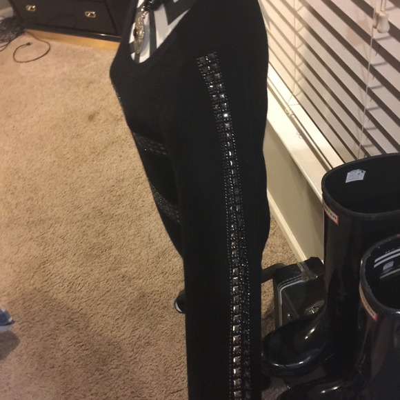 Black studded tunic sweater! - Picture 2 of 4