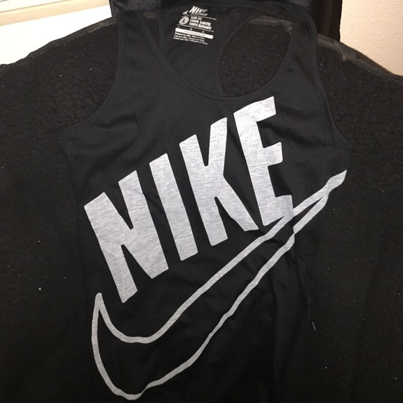 ❌❌sold❌❌Women's Nike tank top