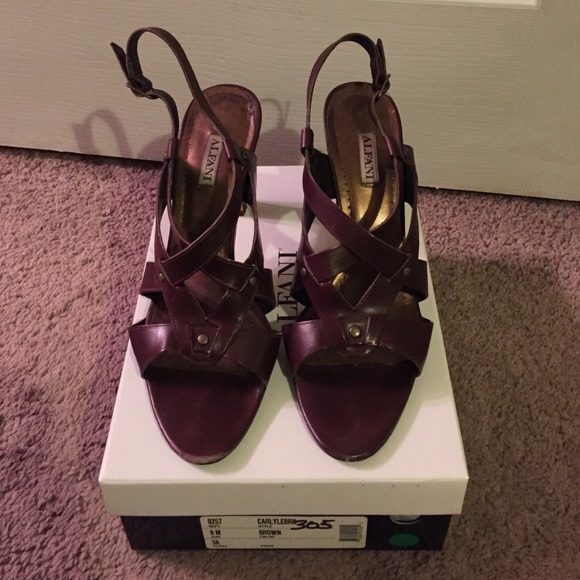 Alfani brown heels
