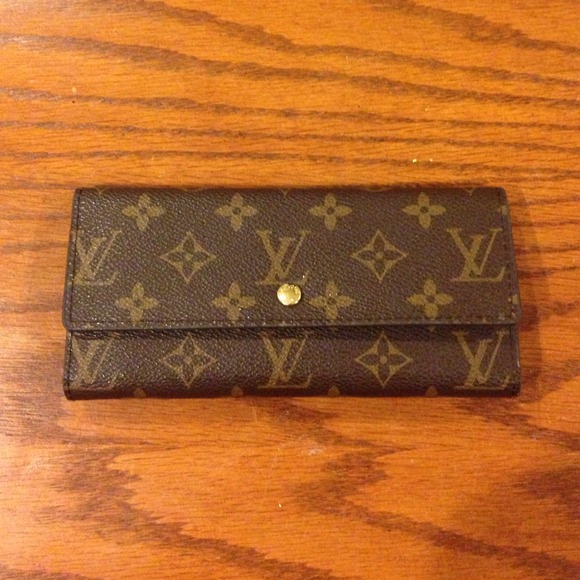 Louis Vuitton leather trifold wallet