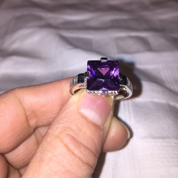 Beautiful Purple Stone Ring