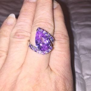 Purple Teardrop Stone Ring w/ Accent Stones