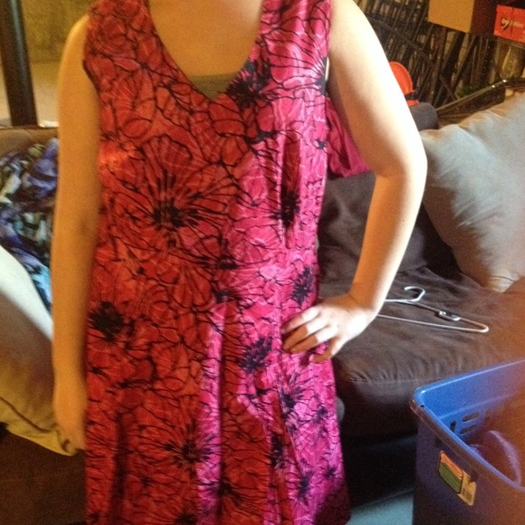 Hawaiian pink and black pattern dress