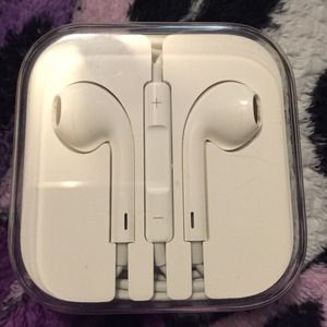 Brand New Apple Earphones