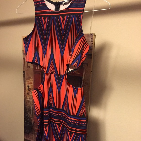 Charlotte Russe Dresses & Skirts - NEW! Beautiful midi tribal print dress