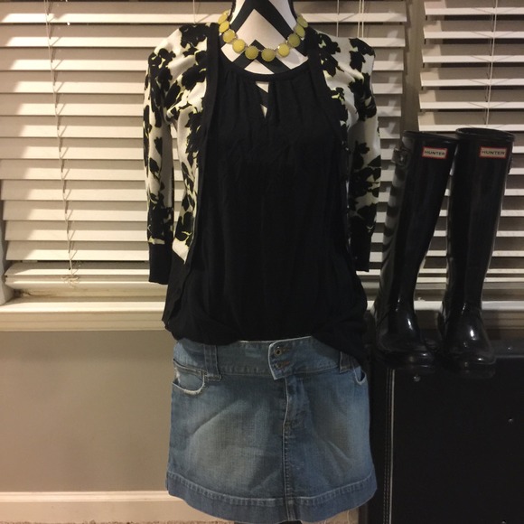 2nd set of pics for 80 skirt bundle! - Picture 4 of 4