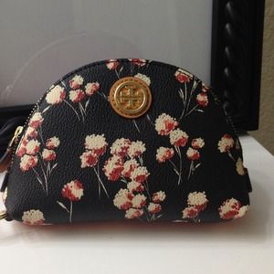 Brand new Authentic Tory Burch Dome Pouch