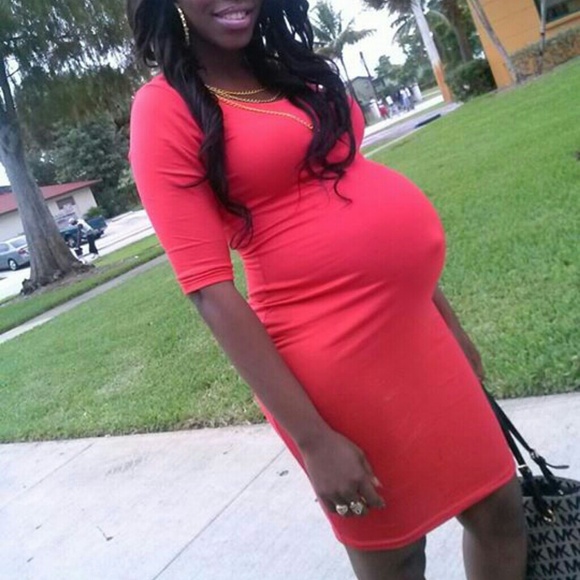 Red dress with gold chains in the front - Picture 1 of 3