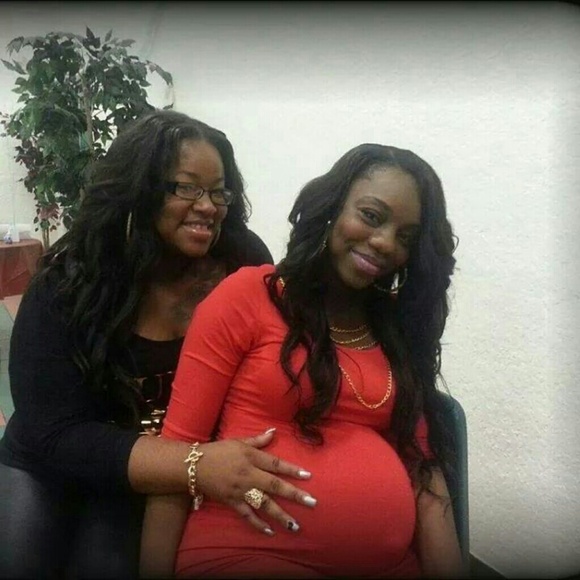 Red dress with gold chains in the front - Picture 3 of 3