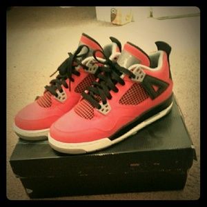 Jordan toro 4's
