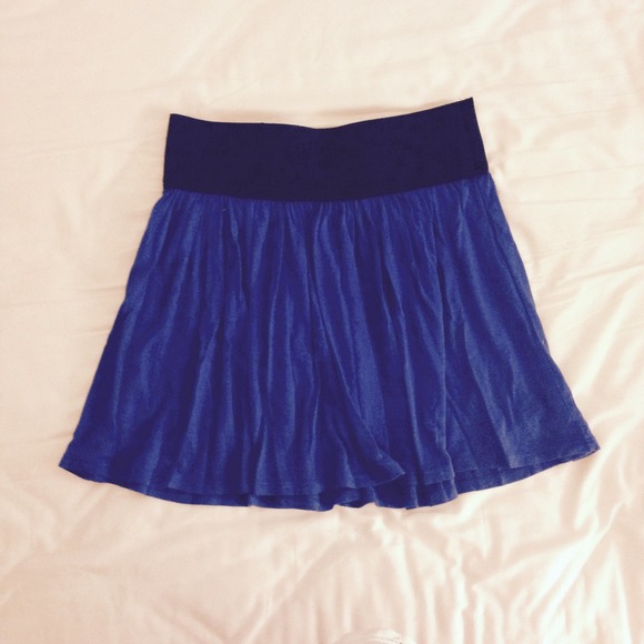 Delia's Woman's Flowy Skirt