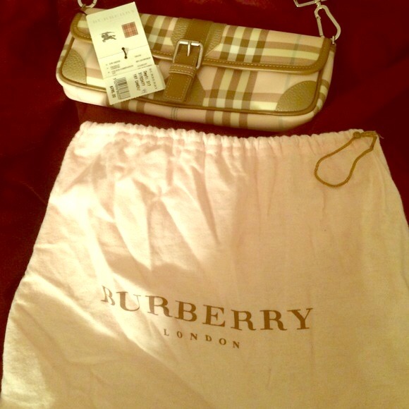 Burberry pink purse