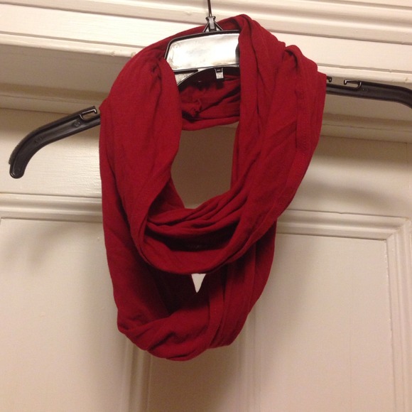 FREE with 10$+ purchase Infinity scarf