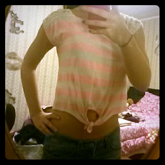 Chatlotte Russe striped crop top!!