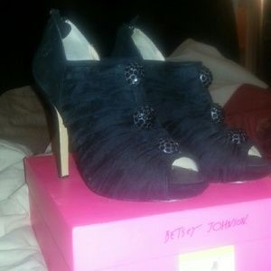 Black Sheer suede peep toed shoes