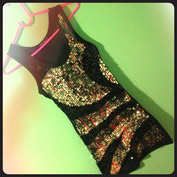 Sequin fitted dress.