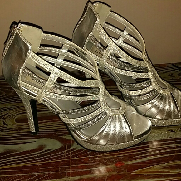 Silver zip heels 2" heel