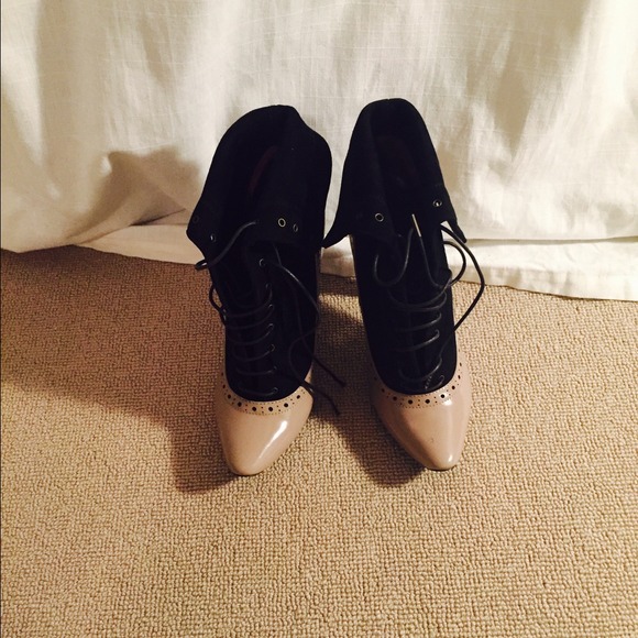**Sold on Ebay** Marc by Marc Jacobs Botties