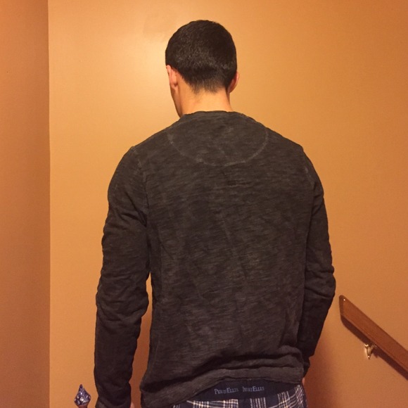 Guess long sleeve shirt - Picture 2 of 4