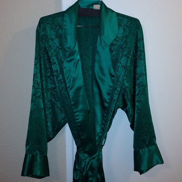 Emerald Green Long Victoria's Secret Robe - Picture 1 of 4